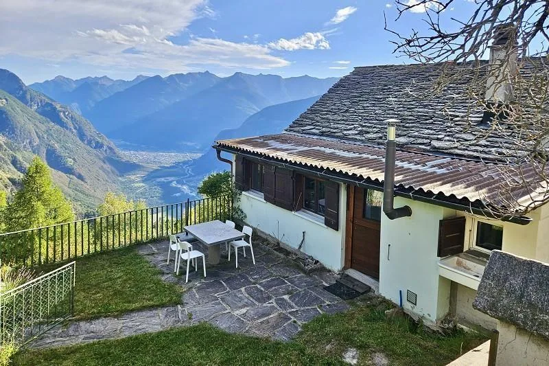 idyllisches 3 1/2-Zimmer-Bergrustico mit Umschwung und Panorama-Aus... – photo 18 sur 30