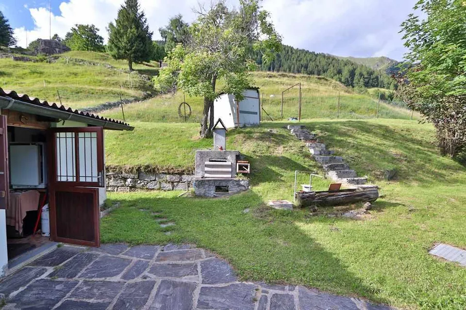 idyllisches 3 1/2-Zimmer-Bergrustico mit Umschwung und Panorama-Aus... – photo 25 sur 30