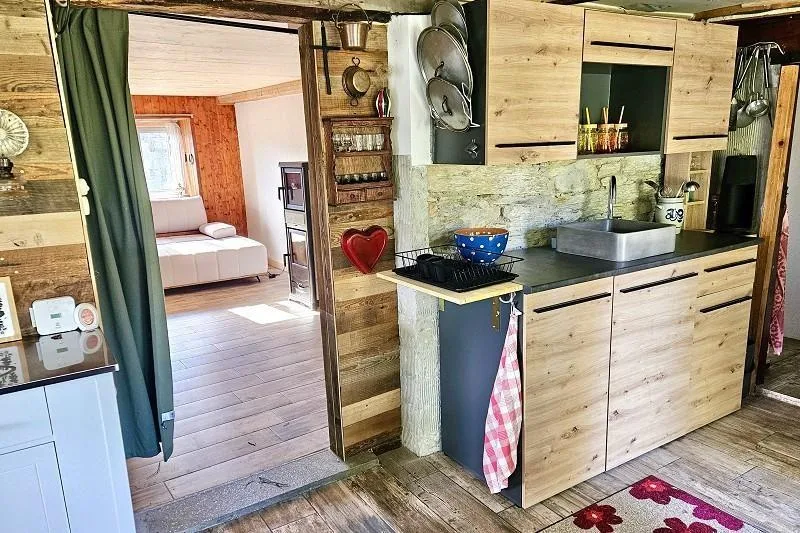 idyllisches 3 1/2-Zimmer-Bergrustico mit Umschwung und Panorama-Aus... – photo 8 sur 30