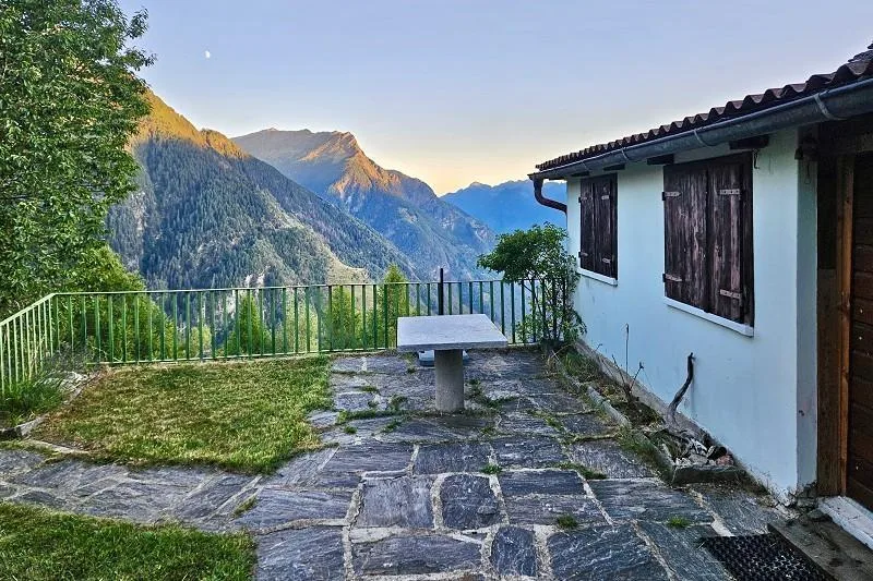 idyllisches 3 1/2-Zimmer-Bergrustico mit Umschwung und Panorama-Aus... – photo 19 sur 30