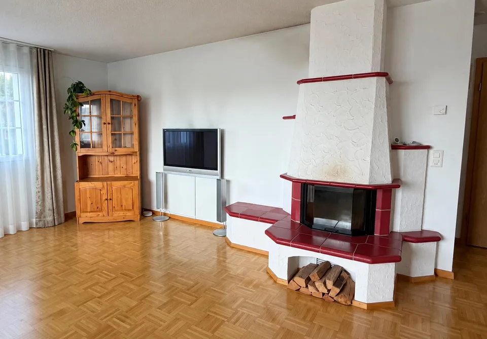 charmantes Einfamilienhaus mit viel Umschwung – Foto 5 von 12