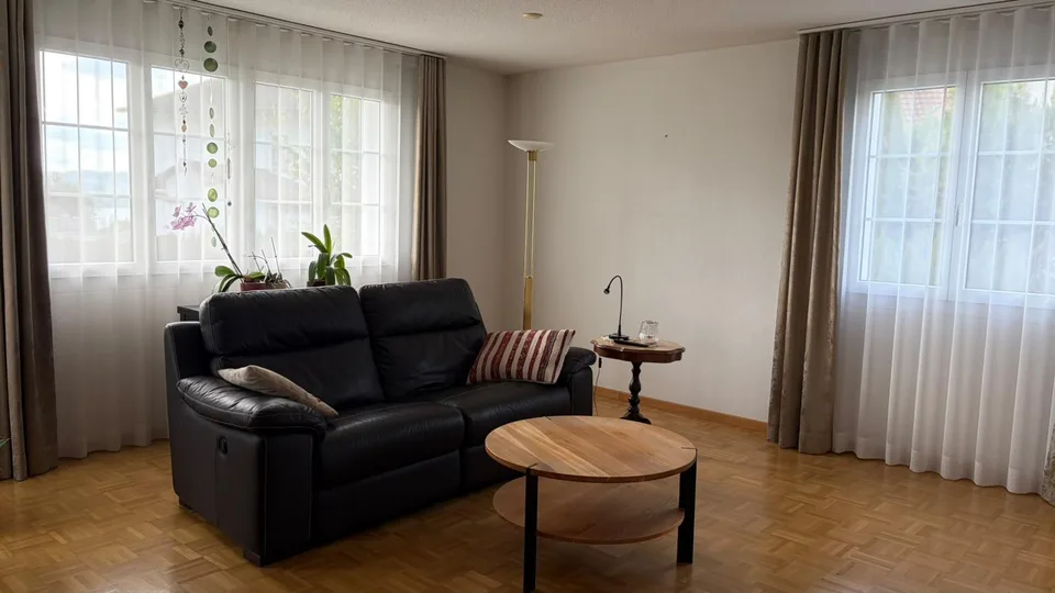 charmantes Einfamilienhaus mit viel Umschwung – Foto 6 von 12