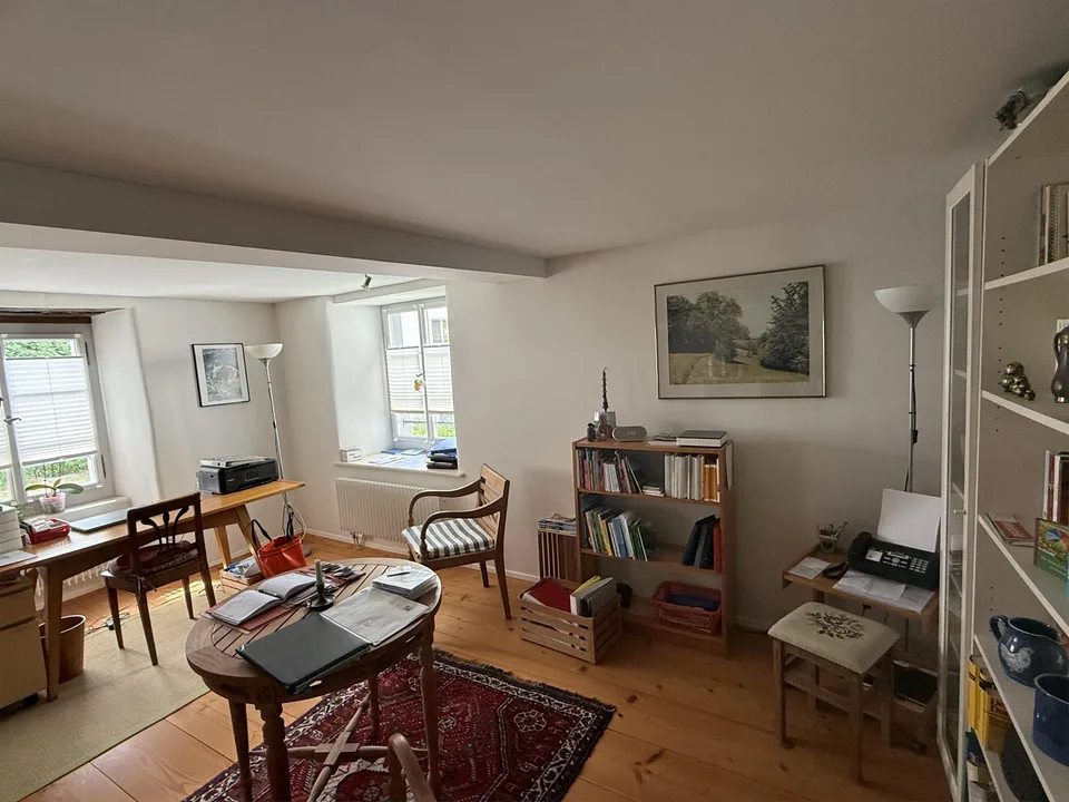 moderne und wunderschöne Wohnung mit antikem Flair – Foto 16 von 20