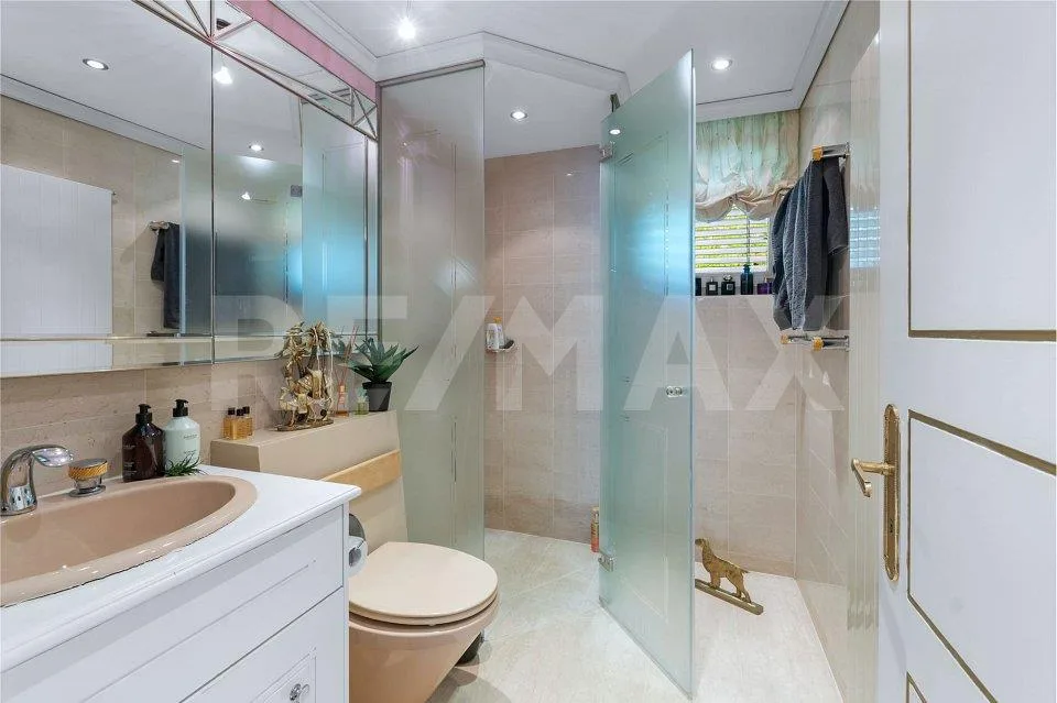 Privatsphäre, Weitblick und Feriengefühl – grosszügiges 5½-Zimmer-Haus – foto 7 di 13