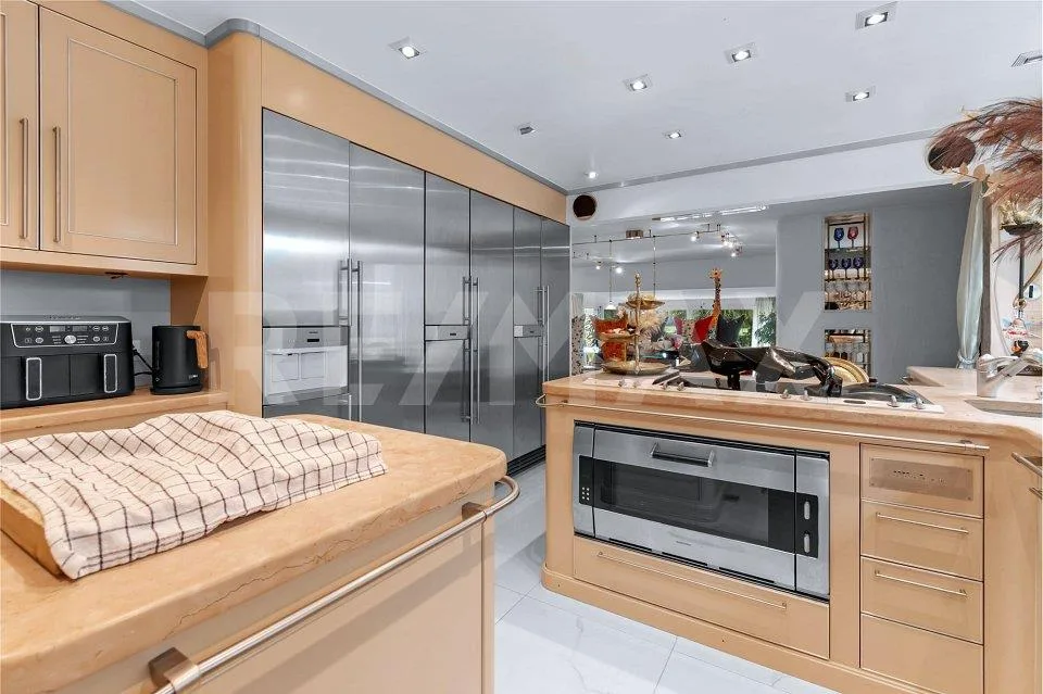 Privatsphäre, Weitblick und Feriengefühl – grosszügiges 5½-Zimmer-Haus – foto 4 di 13