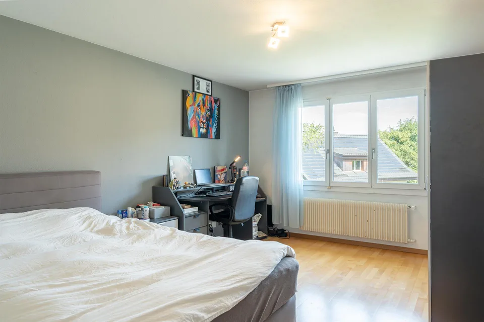 Reiheneckhaus mit Pool in ruhigem Quartier – Foto 9 von 15