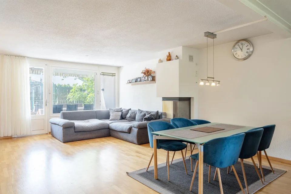Reiheneckhaus mit Pool in ruhigem Quartier – Foto 7 von 15