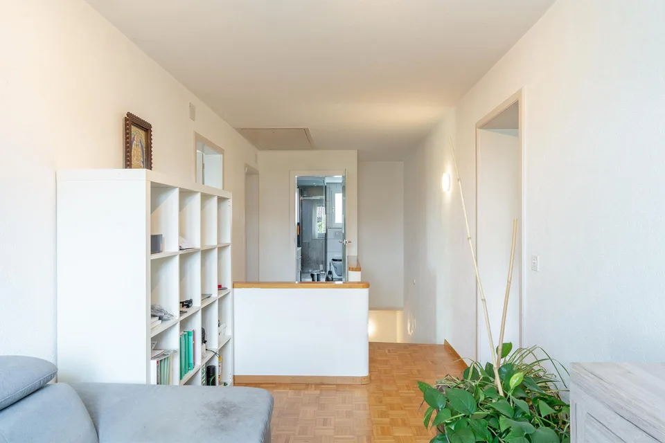 Reiheneckhaus mit Pool in ruhigem Quartier – Foto 12 von 15
