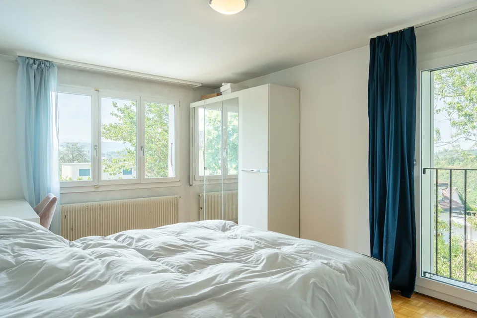 Reiheneckhaus mit Pool in ruhigem Quartier – Foto 10 von 15