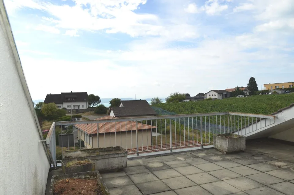 Hauterive  Appartement en attique avec vue sur le lac et les Alpes. – foto 11 di 13