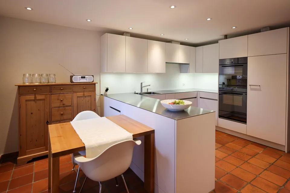 Ampia casa a schiera con vista da sogno sul lago di Hallwil – foto 3 di 12