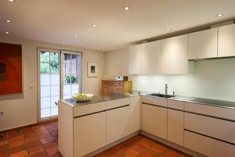 Ampia casa a schiera con vista da sogno sul lago di Hallwil – foto 2 di 12