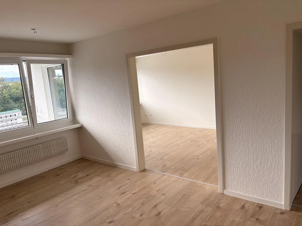 3.5 Zi.-Wohnung mit sonnigem Balkon – Foto 3 von 10