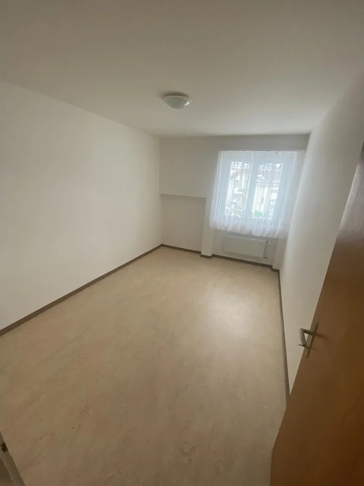 Gut gelegen wohnen in Cazis – foto 5 di 6