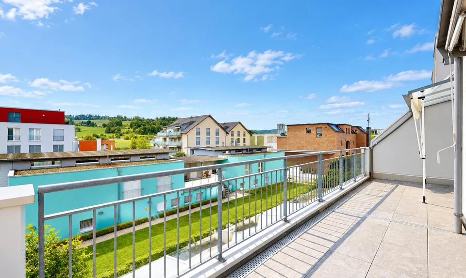 Zentrale 5-Zimmer-Maisonettewohnung in Bonstetten – Foto 3 von 11