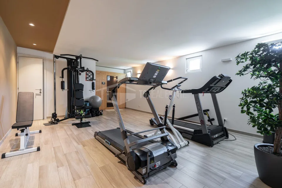Exclusive 3.5-room lake-view flat for sale in Morcote (Copy) | Escl... – photo 14 sur 15