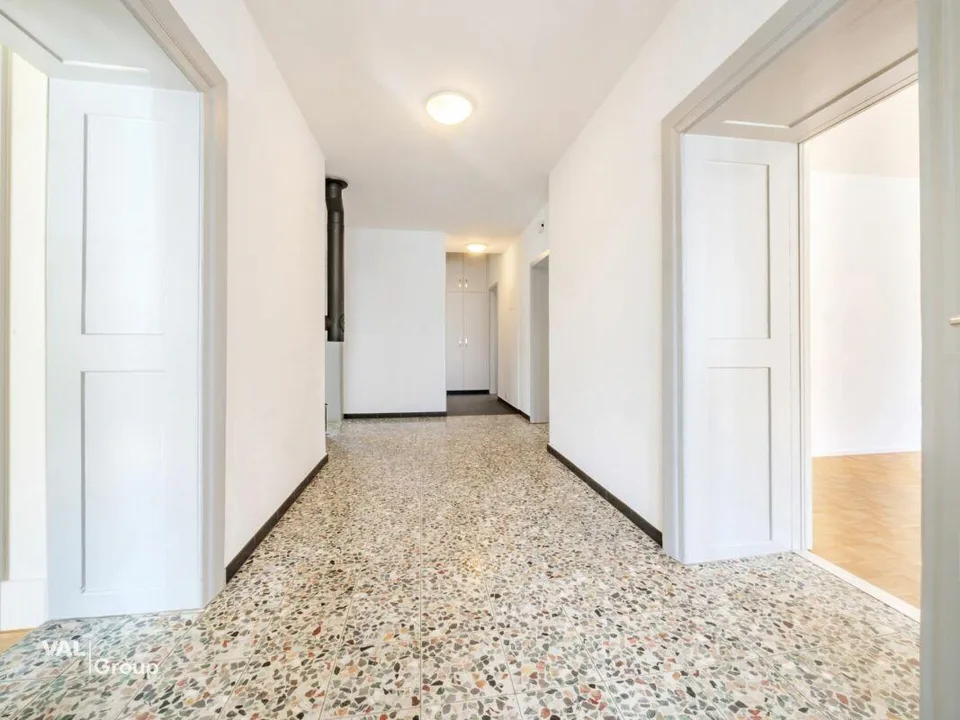 Charmante, renovierte 4.5-Zimmer-Altbauwohnung mit schönem Garten – photo 9 of 16