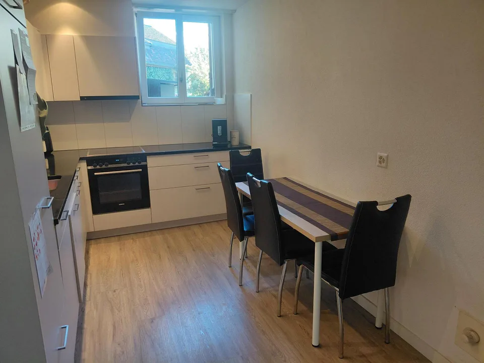 3.5-Zimmerwohnung, EG, zentral gelegen – photo 2 sur 8