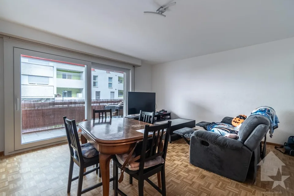 Spazioso appartamento 3.5 con balcone in pieno centro – foto 3 di 10