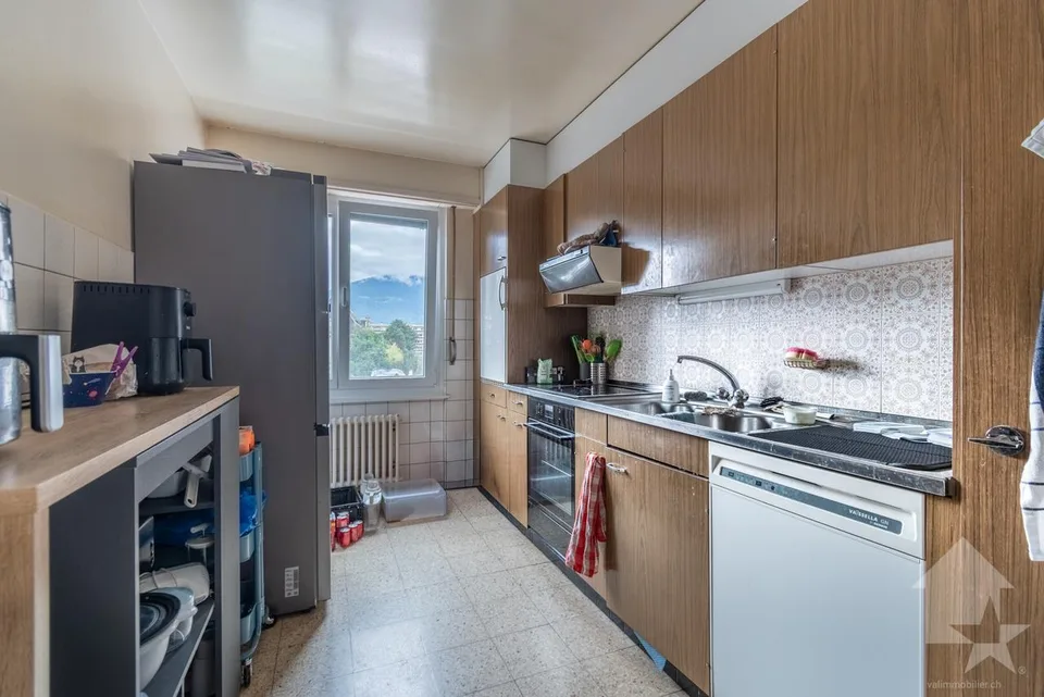 Spazioso appartamento 3.5 con balcone in pieno centro – foto 4 di 10