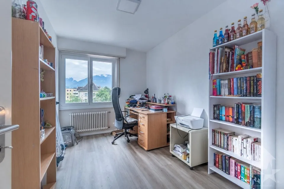 Spazioso appartamento 3.5 con balcone in pieno centro – foto 6 di 10