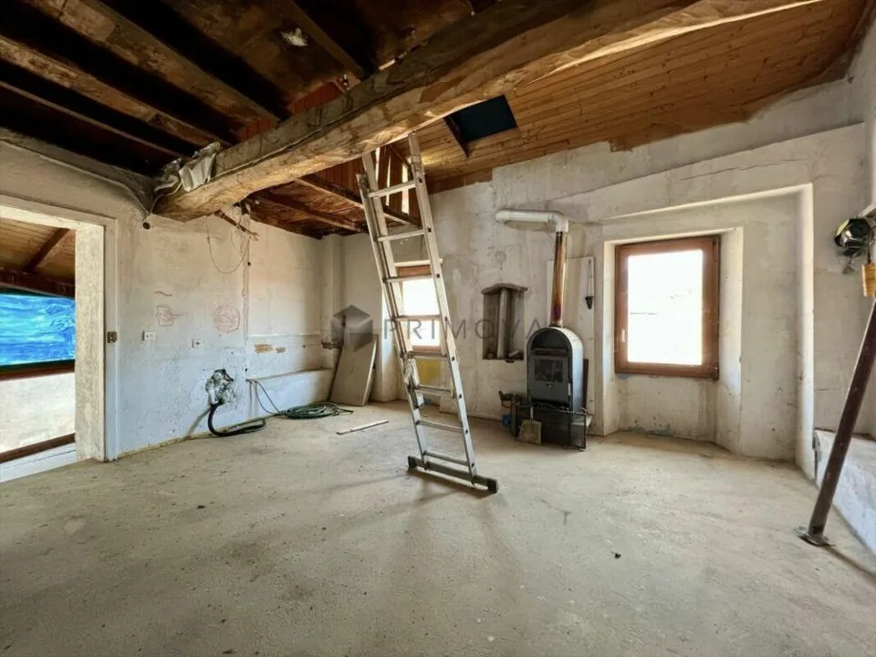 Visionäre gesucht! Tessiner Dorfhaus mit vollem Gestaltungsspielraum – Foto 3 von 13