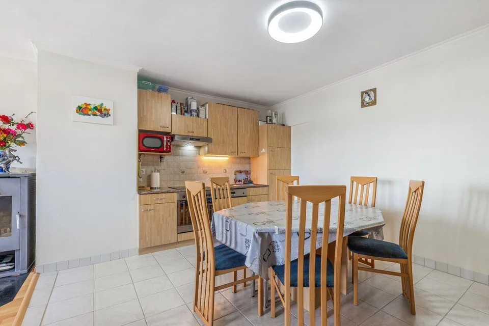 Casa di 7,5 locali con locale commerciale e 5 posti auto nel centro di Romont – foto 4 di 12