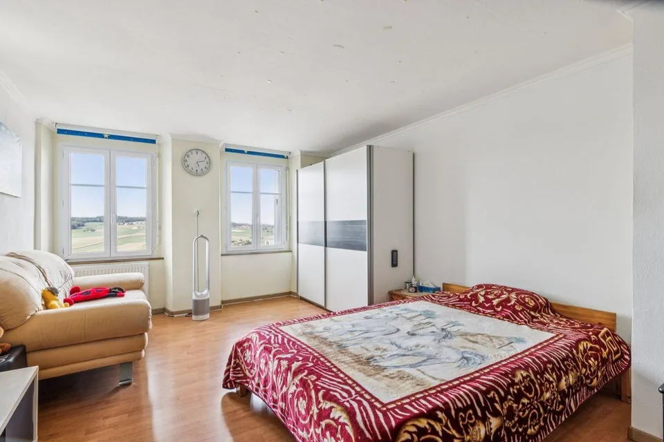 Casa di 7,5 locali con locale commerciale e 5 posti auto nel centro di Romont – foto 6 di 12