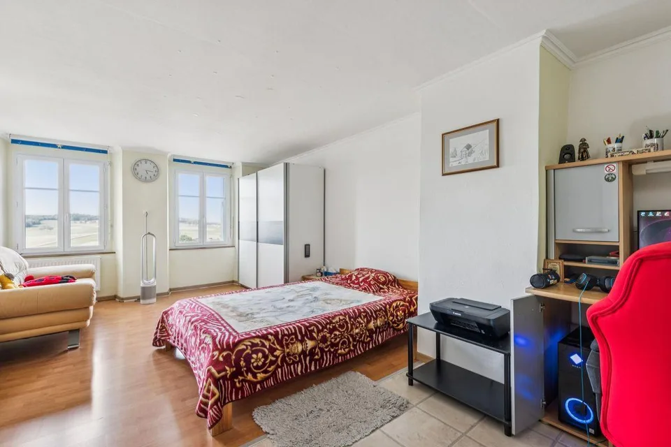 Casa di 7,5 locali con locale commerciale e 5 posti auto nel centro di Romont – foto 7 di 12
