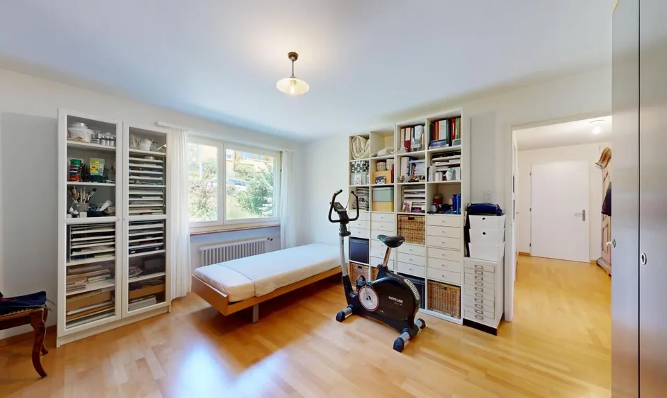 Charming 3.5-room apartment in Zürich Höngg – photo 8 of 11