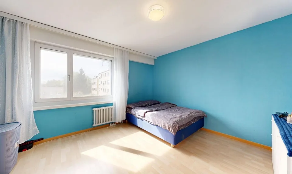 Appartamento di 5 stanze in posizione tranquilla con balcone e posto auto in garage – foto 5 di 11