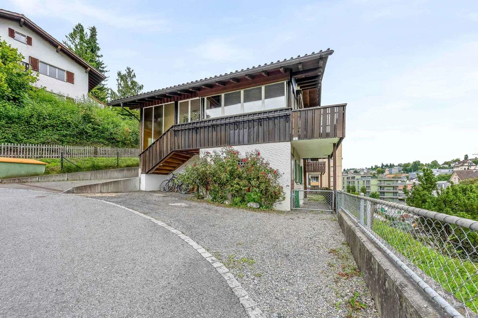 Living in a sunny location? Single-family house in Herisau – photo 2 of 12
