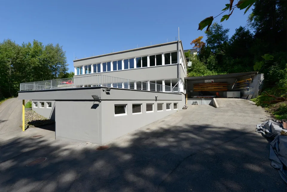 Attraktive Gewerbeliegenschaft zur Umnutzung (Wohnen) – Foto 4 von 21