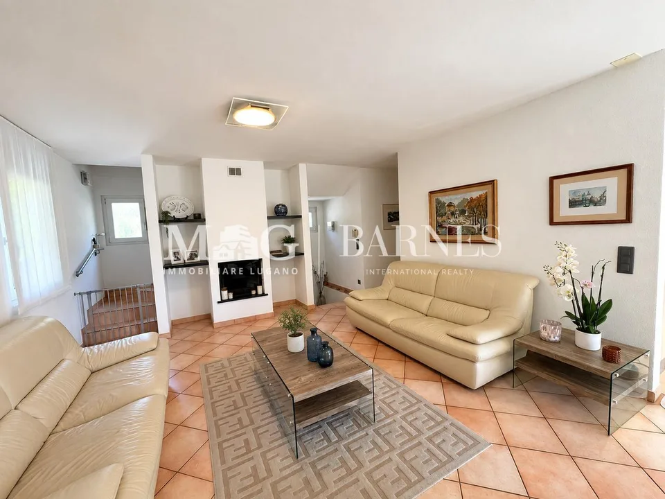 Vezia: Casa unifamiliare con giardino privato – Foto 2 von 5