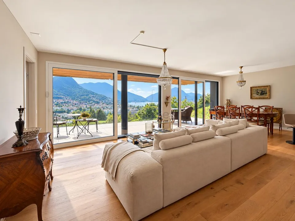 CANOBBIO - 4,5 LOCALE, QUALITÄTSFINISSE, TERRASSE MIT SEEBLICK UND GARTEN IN EINER EINZIGEN LÖSUNG – Foto 2 von 17