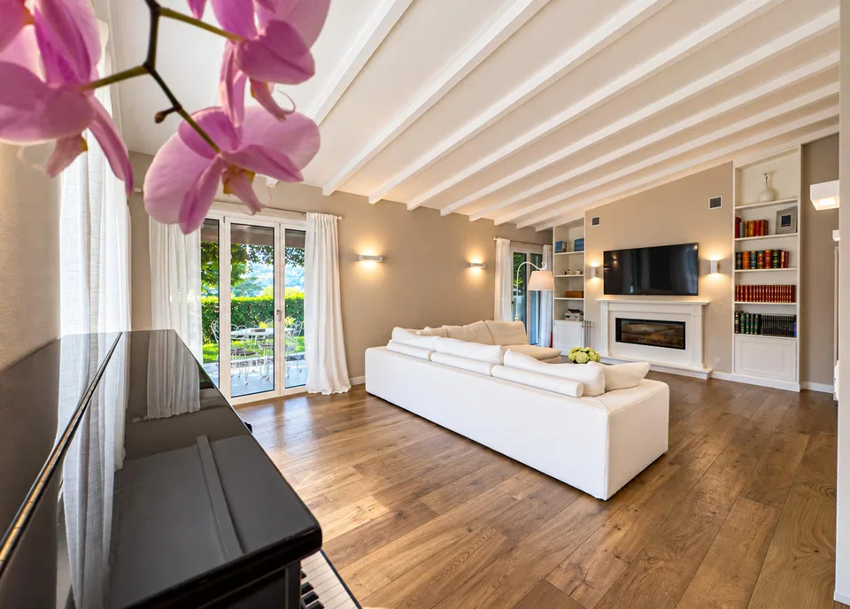 Villa con ampio giardino a Mendrisio – foto 3 di 28