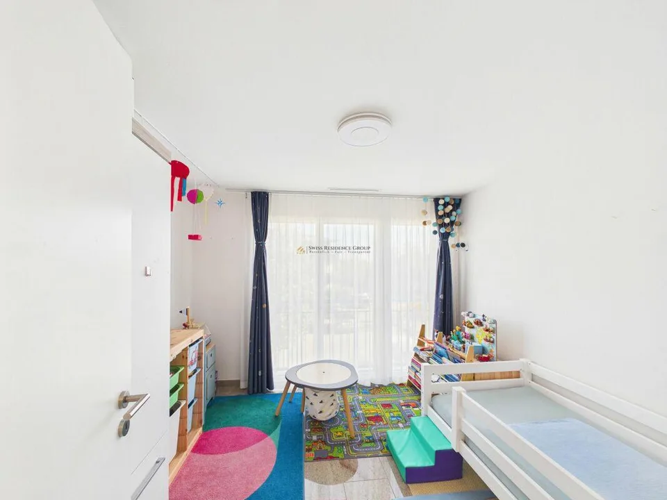 Appartement de 4,5 pièces inondé de lumière avec balcon ensoleillé spacieux – photo 7 sur 17