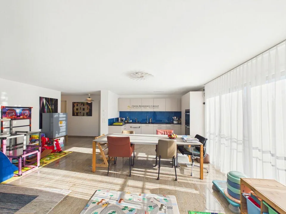 Appartement de 4,5 pièces inondé de lumière avec balcon ensoleillé spacieux – photo 9 sur 17