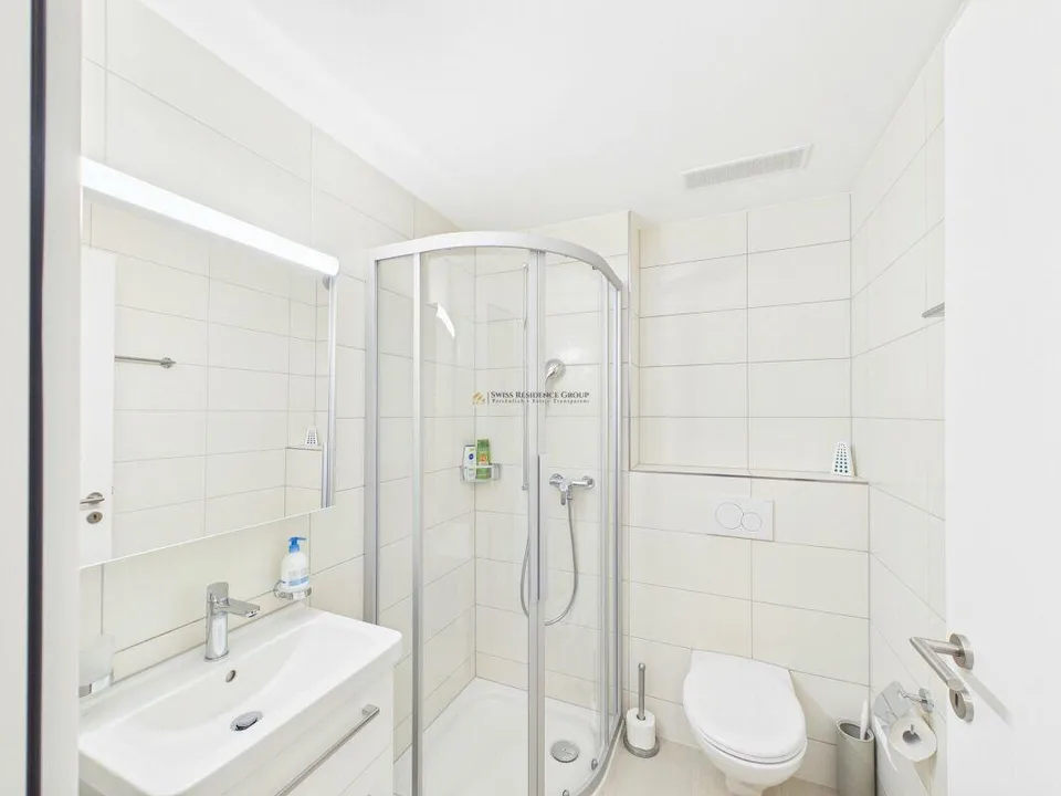 Appartement de 4,5 pièces inondé de lumière avec balcon ensoleillé spacieux – photo 13 sur 17