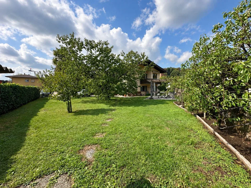 Einladendes und charakteristisches Einfamilienhaus mit großem, ebenem und gut gepflegtem Garten – Foto 22 von 22