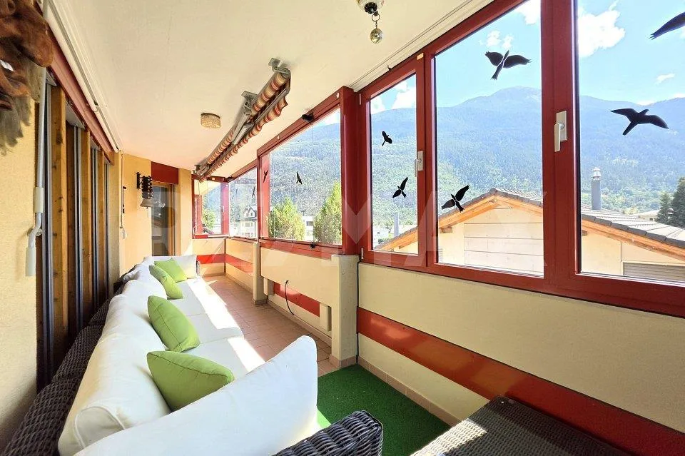 Appartement duplex de 5,5 pièces avec ascenseur, garage et deux balcons à Steg – photo 7 sur 13