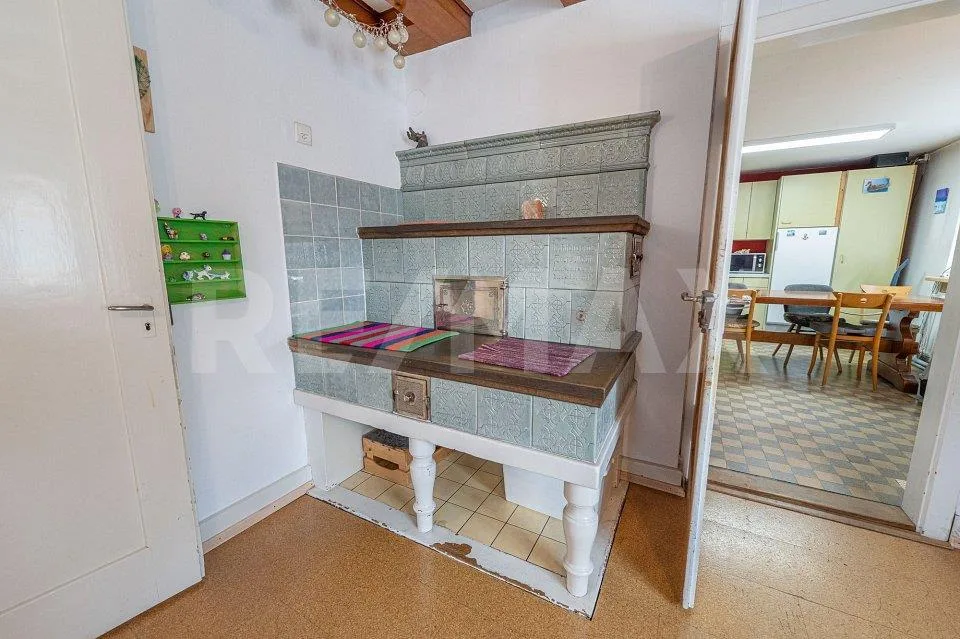 Ehemaliges Bauernhaus mit grosser Scheune – Foto 7 von 13