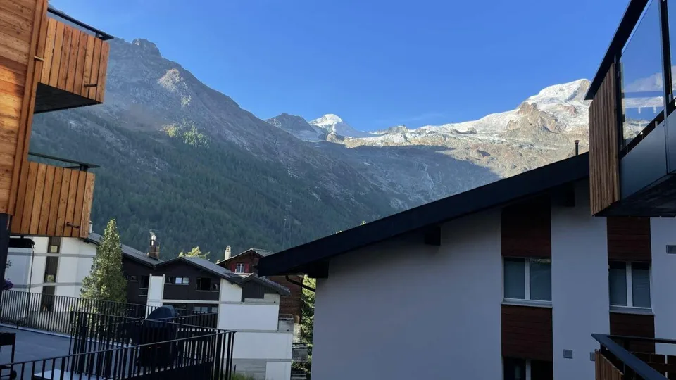 Alphubel Peak dem Himmel so nah. Neubau 2025. Mit Süd-und Ostbalkon. Reserviert. – Foto 12 von 14