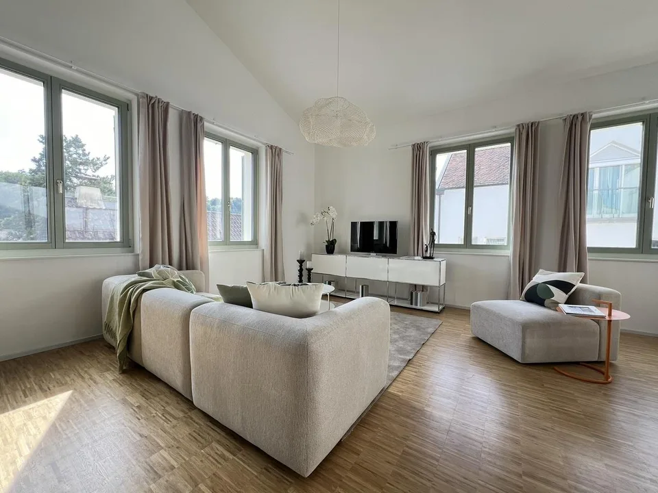 Einzigartige, helle 3.5-Zimmer LOFT-Wohnung mitten in der Altstadt – Foto 4 von 12