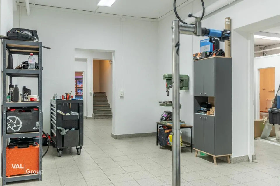 Velseitig nutzbare Räumlichkeiten zentral in Brig – Foto 7 von 14