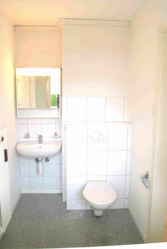 An TOP Geschäftslage: Praxis/Büro, hell, freundlich, mit Lift – Foto 9 von 9