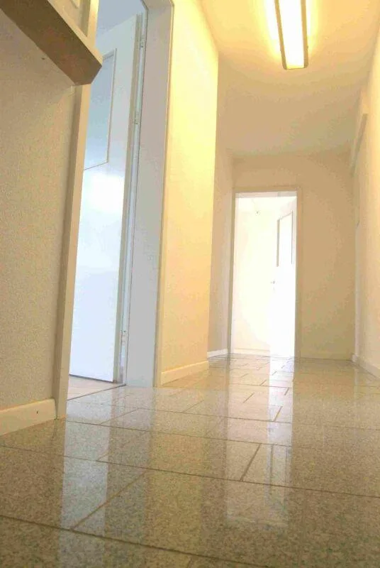 An TOP Geschäftslage: Praxis/Büro, hell, freundlich, mit Lift – Foto 4 von 9