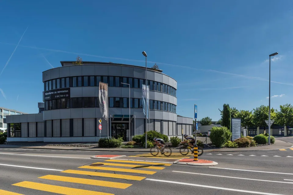 179 m² Büro- oder Gewerbefläche im EG in Hünenberg! – Foto 9 von 9