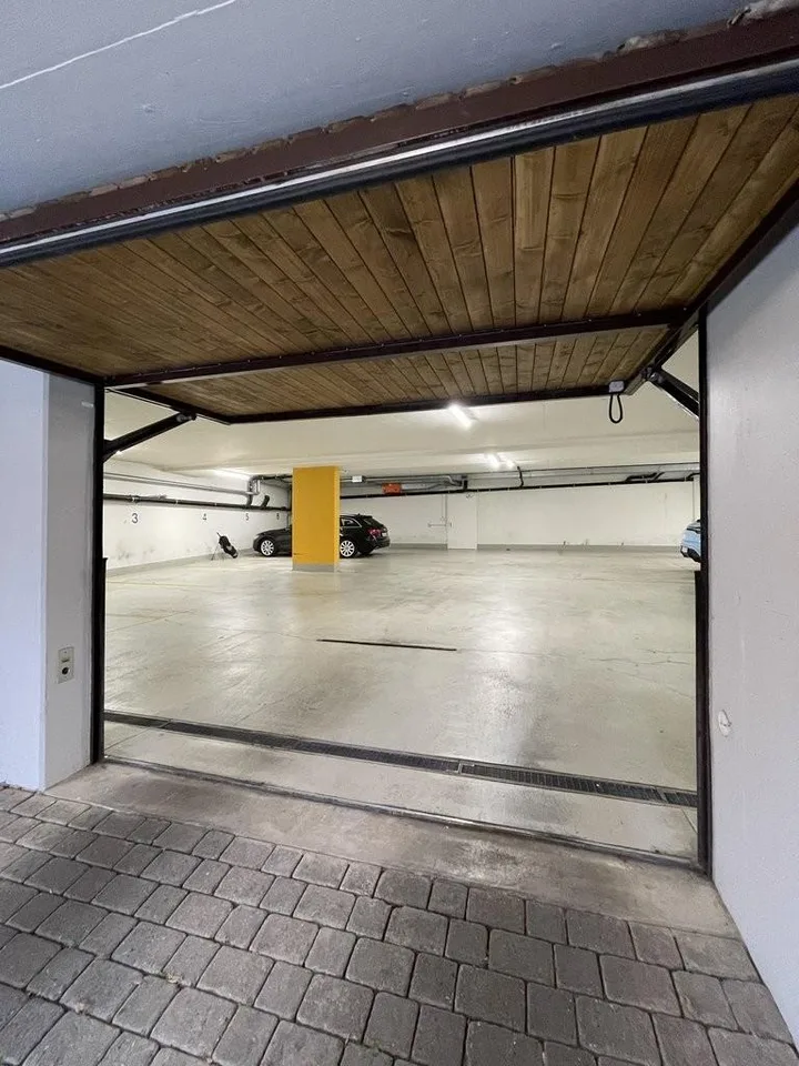 Posto auto in garage sotterraneo in affitto, Distretto 6 di Zurigo – foto 3 di 3