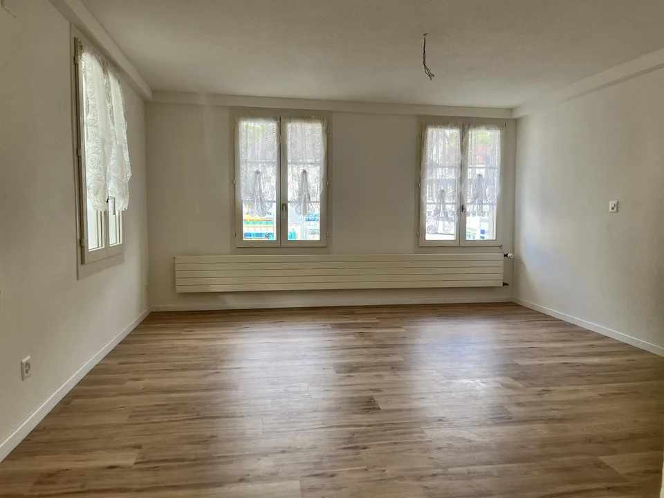 Charmante 3.5-Zimmerwohnung mit beheiztem Wintergarten – Foto 3 von 7